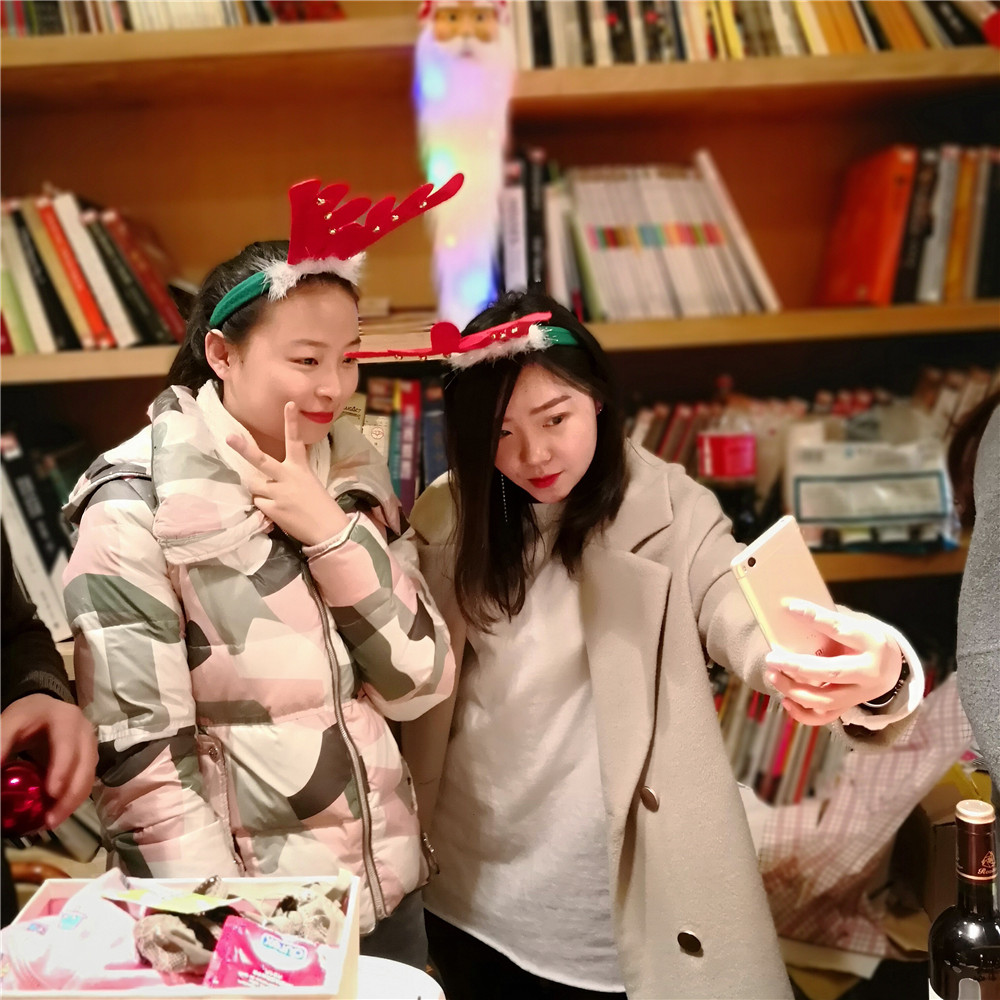 迪梵宜設計圣誕狂歡趴